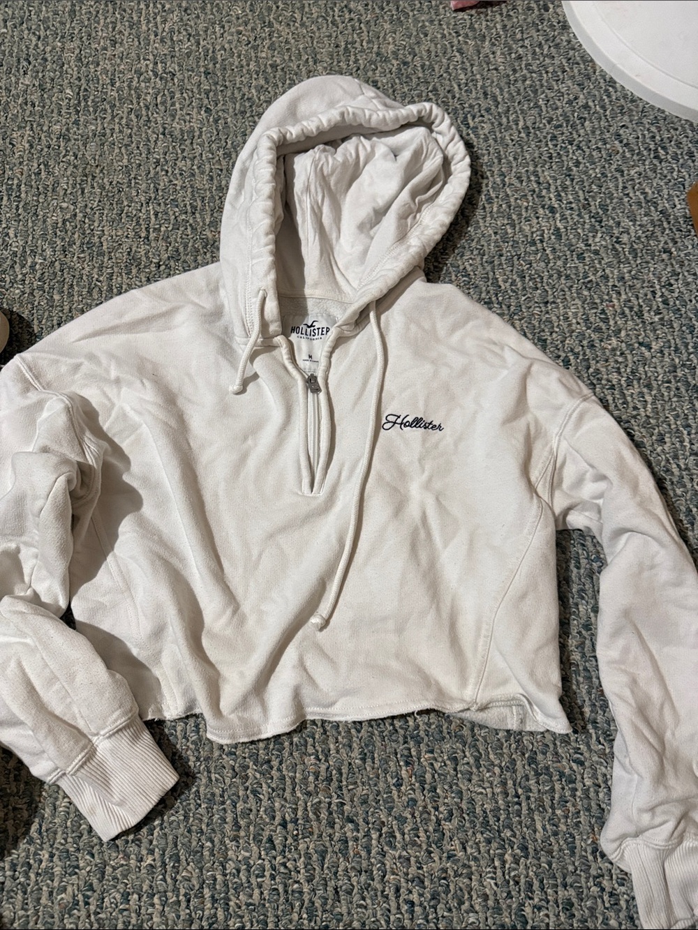 Hollister Cream Cropped Half-Zip Hoodie